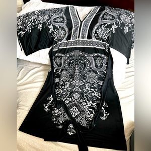 Storee dress sz large. Pair this up with a pop of color!